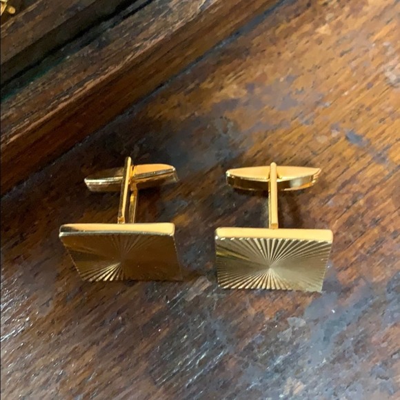 Gold Cufflinks - Picture 3 of 4